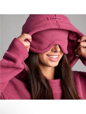 Comfrt $140 Do Not Disturb Travel Hooded Sweatshirt size XS
